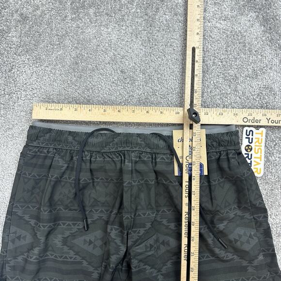 Chubbies 5.5" The Ultimate Training Shorts Mens Sz Medium Black The Quests - Picture 10 of 11